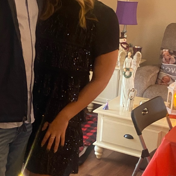 PARTY DRESS!🖤 - Picture 2 of 3